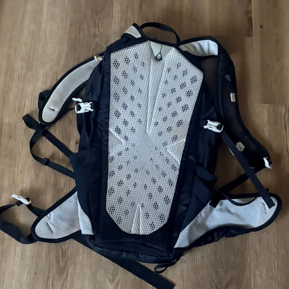 Charcoal black Gregory Backpack Miwak 18